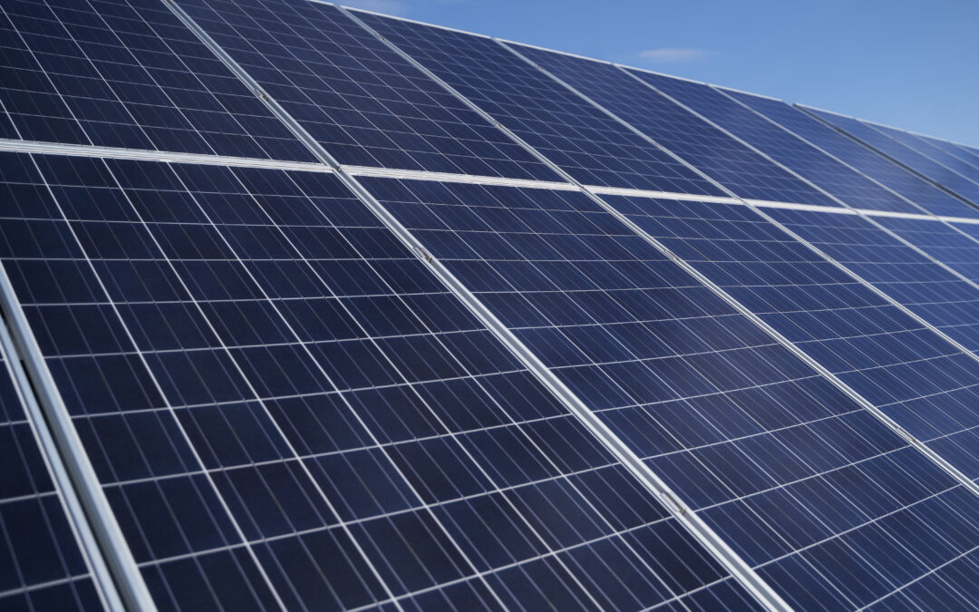 Ucrania Refuerza su Sistema Eléctrico con Energía Solar: Un Paso hacia la Independencia Energética 